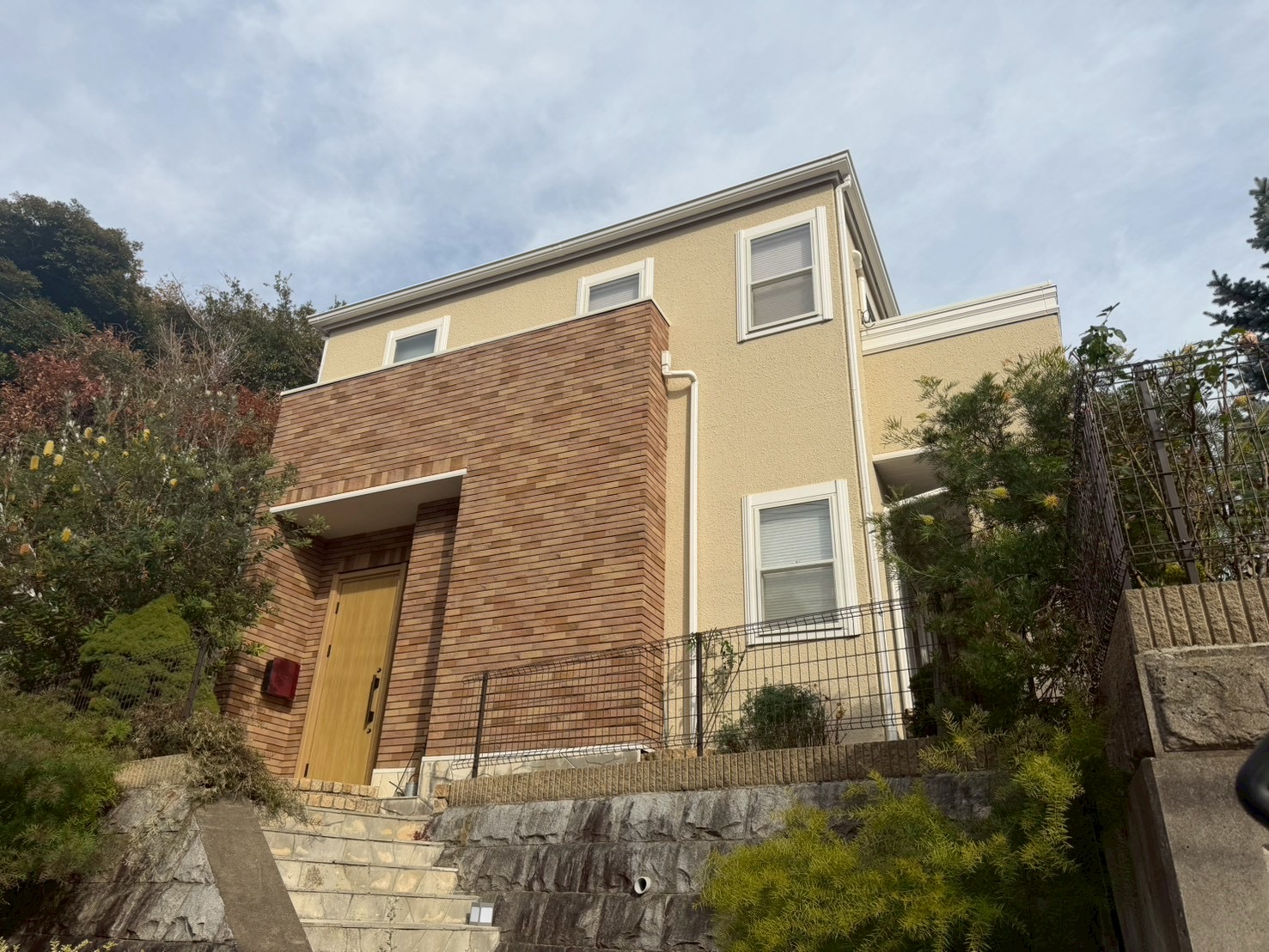 鎌倉市　T様邸　外壁塗装工事　屋根カバー工法